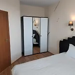 Apartment Mountain &
